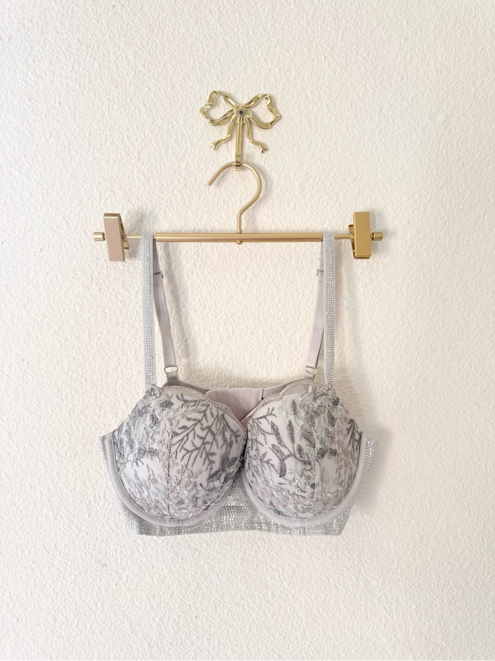 Victorias Secret Dream Angels Swavorski Crysyals  Embellished Bra 34D